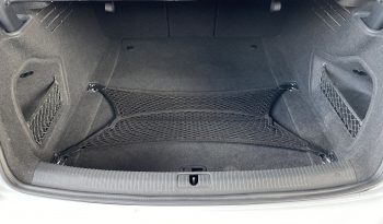 
									Carro Audi A4 Launch Edition full								