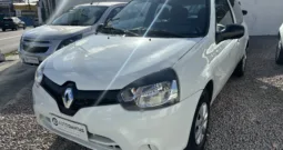 Renault Clio 2015 Ar Condicionado Trava e Vidros :: Financia sem Entrada